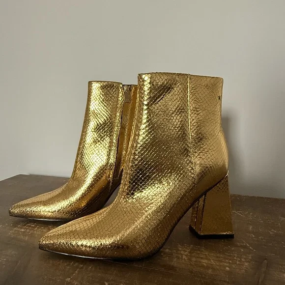 NEW Mark Fisher LTD Gold Ankle Boots - Size 6.5 - Picture 2 of 4
